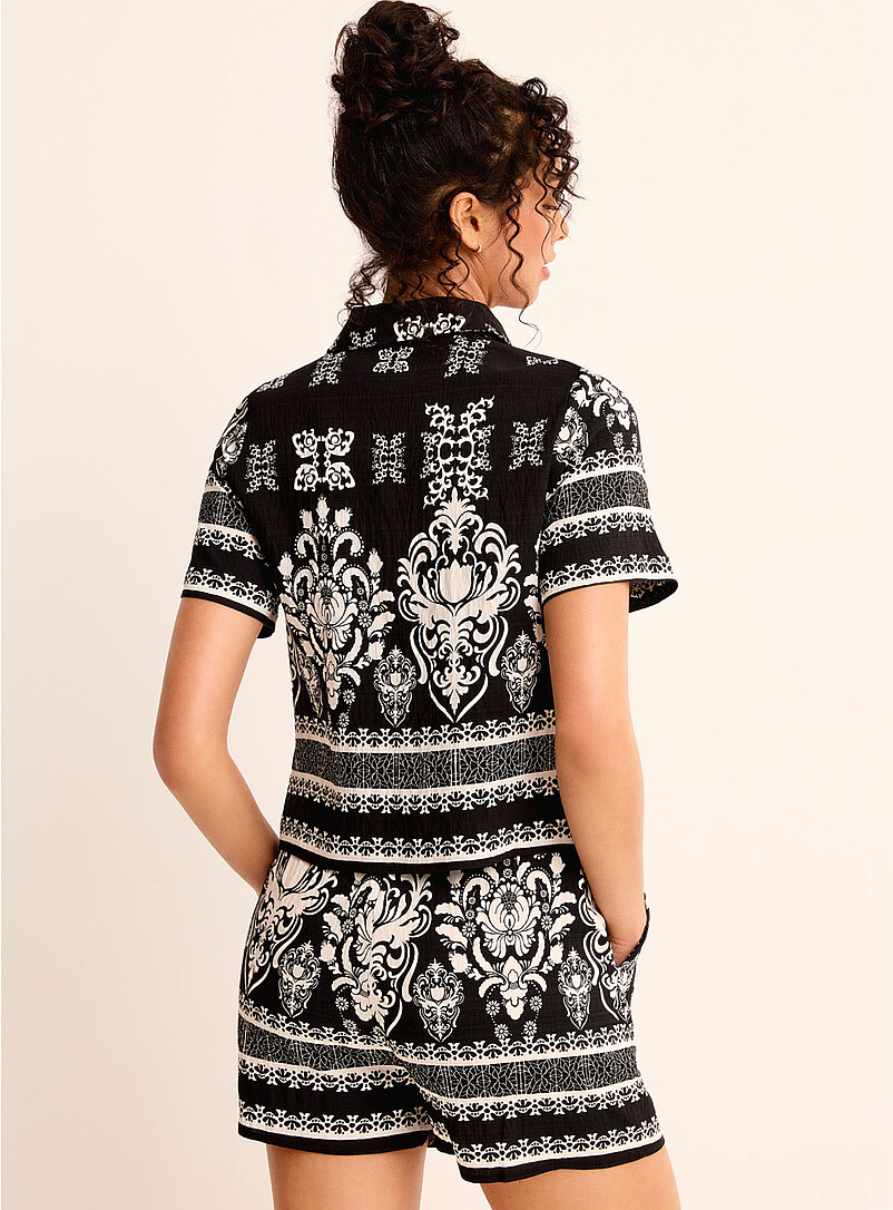 Simons Patterned Black Ornamental pattern short for women