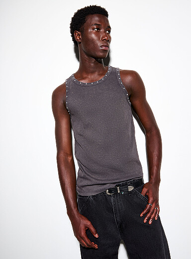 Le 31: La camisole clout&eacute;e effet d&eacute;lav&eacute; Charbon pour homme