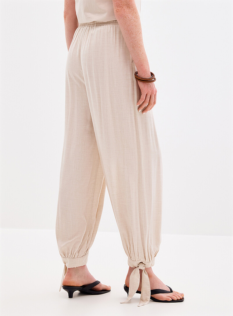 Tie-up ankles flowy pant Fit: Loose leg, high rise product image 3