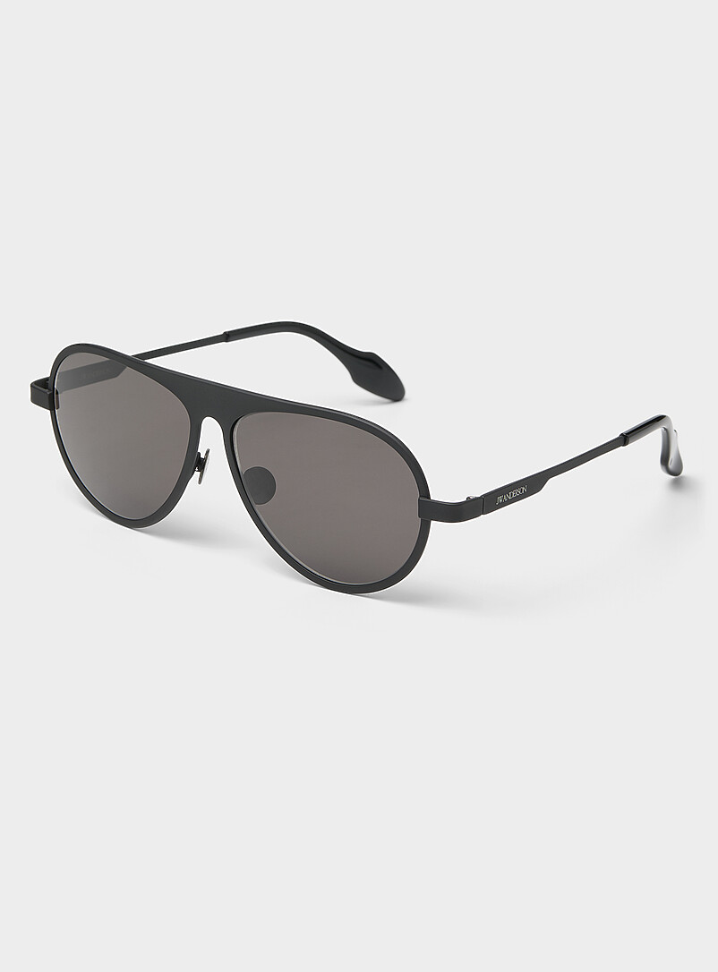 Matte black aviator sunglasses product image (primary)