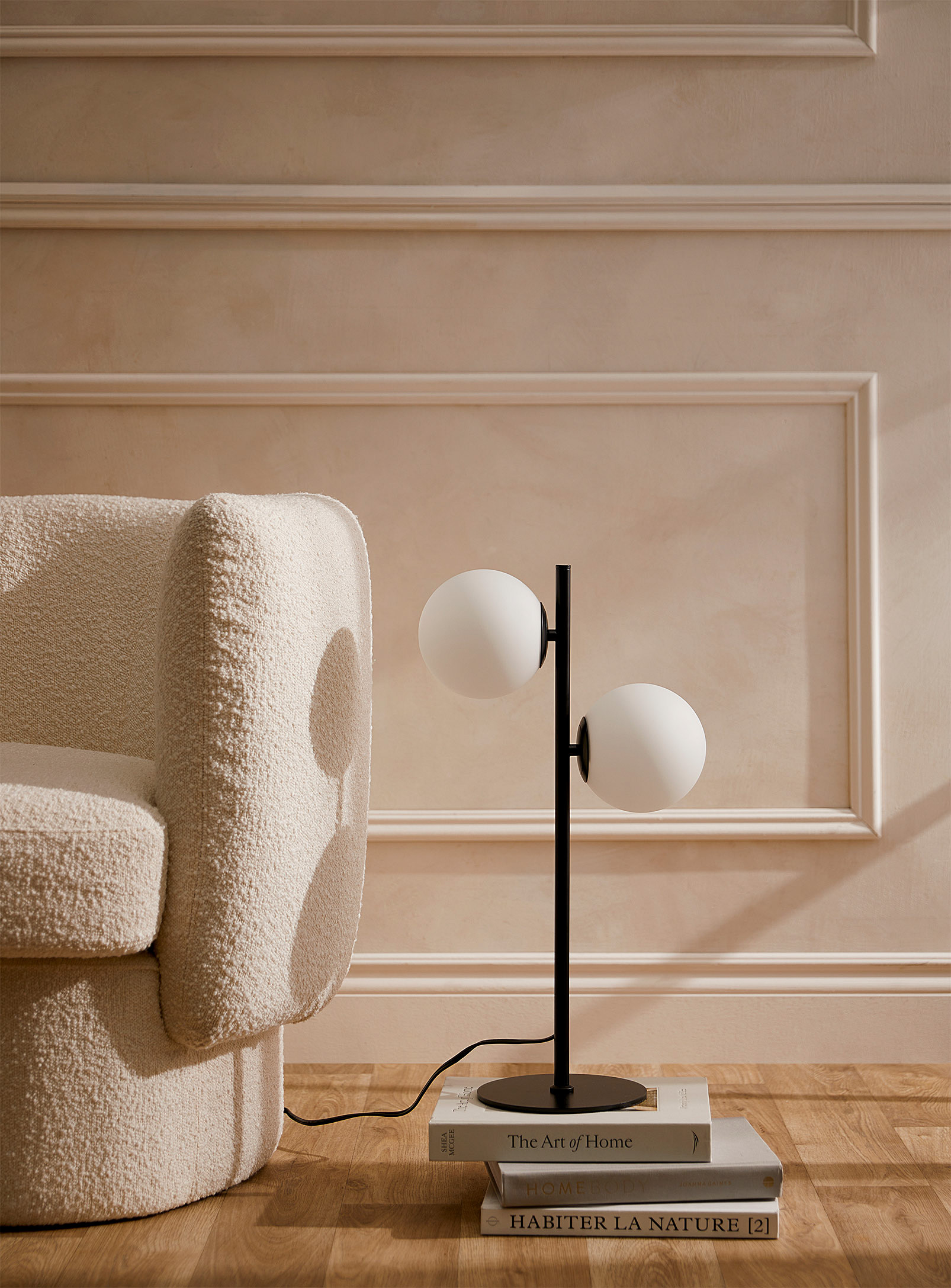 Simons Maison Black Spherical Design Table Lamp