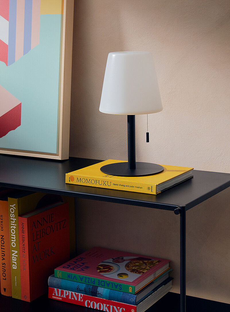 Timeless rechargeable table lamp product image (primary)