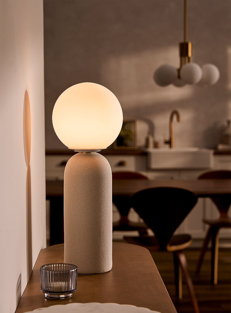 Painted ceramic globe table lamp product image 2