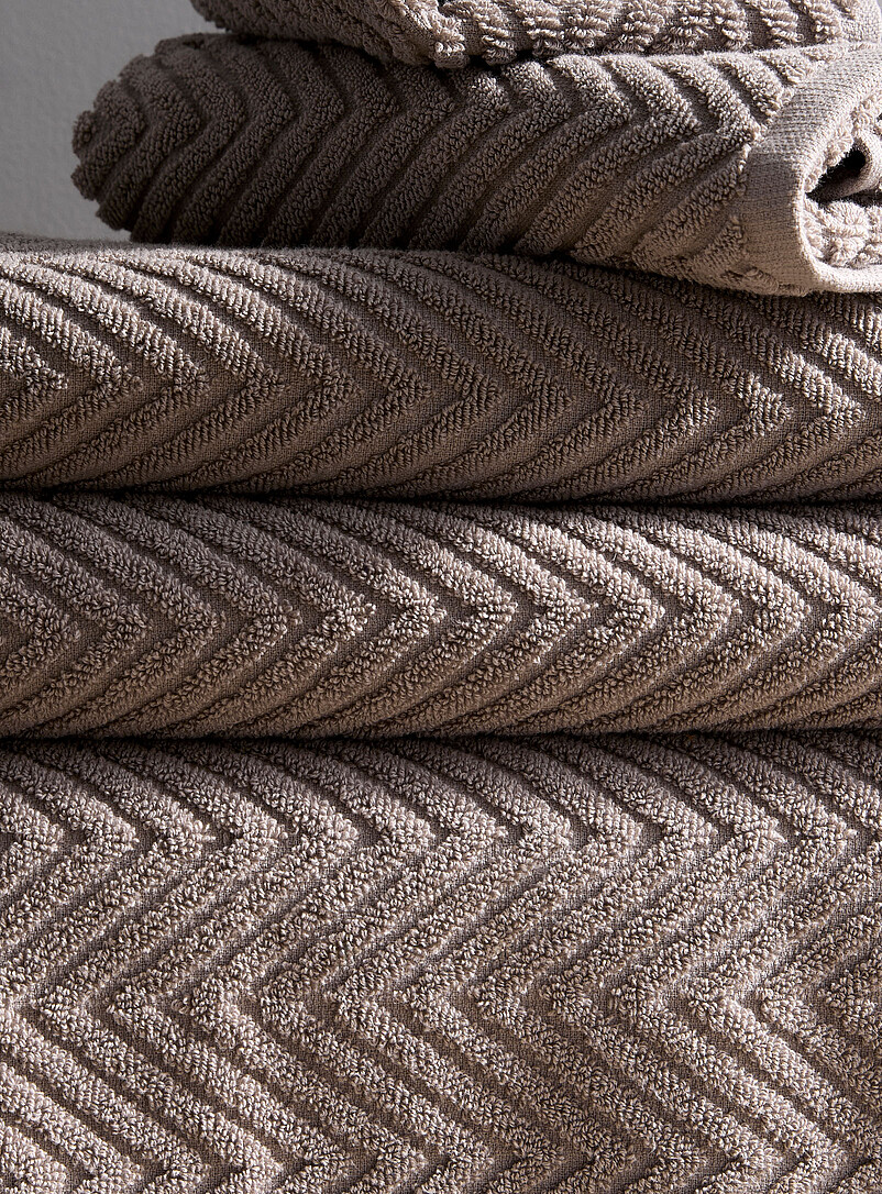 Simons Maison Green  Chevron texture organic cotton towels Absorbent, modern graphic design