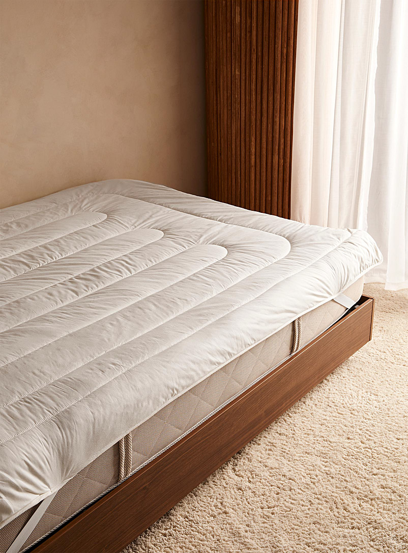 SnugSleep White Washable wool mattress protector