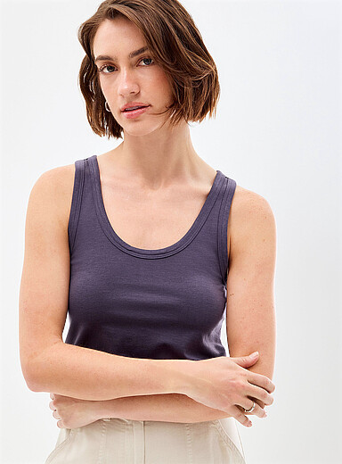 Scoop-neck soft jersey cami