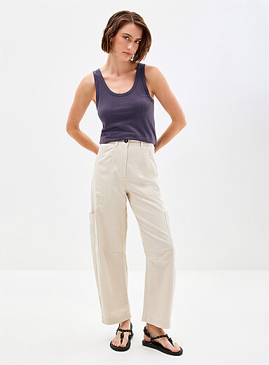 Supple cargo pant <b>Fit: Barrel leg, high rise</b>