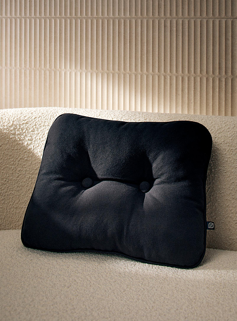 Simons Maison Black Solid tufted cushion 30 x 50 cm