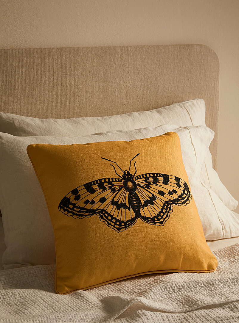 Simons Maison Patterned Yellow Fauna flora print cushion 45 x 45 cm