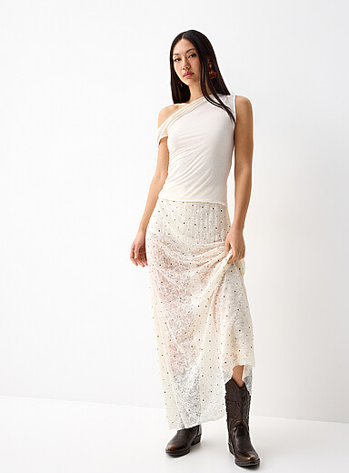 La jupe maxi dentelle &agrave; clous