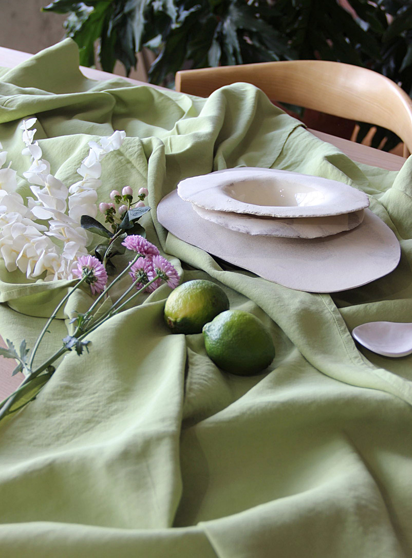 Eve Gravel: La nappe verte tissu r&eacute;cup&eacute;r&eacute; Vert