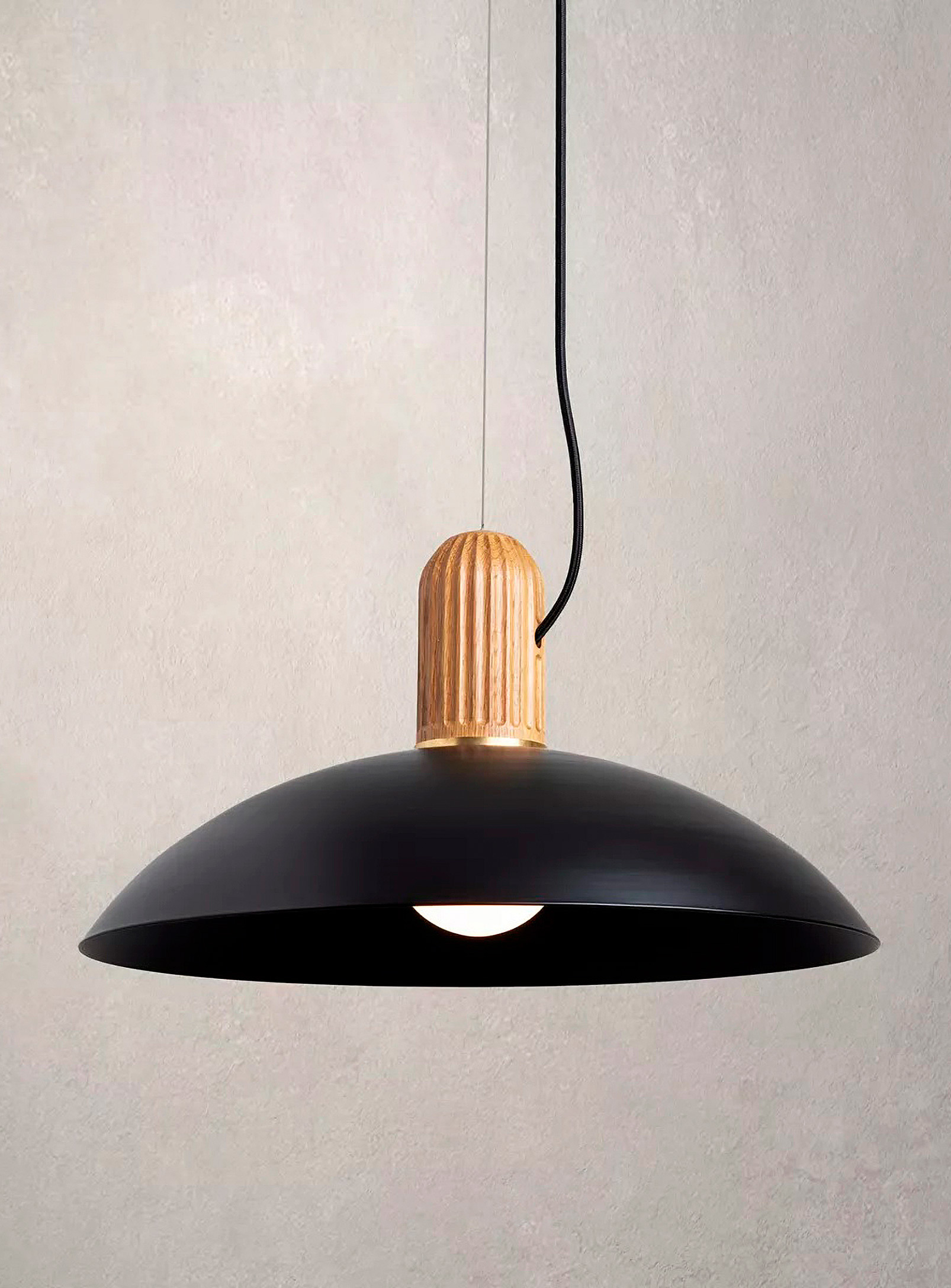 Tungstene Luminaires Créatifs Benedict 20 Grooved Base Round Hanging ...