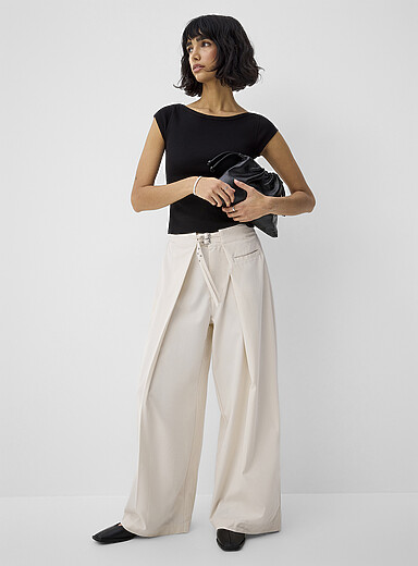 Le pantalon fluide portefeuille deux ceintures