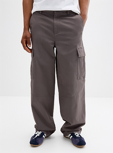 Wide-leg cargo chinos <b>Loose fit</b>