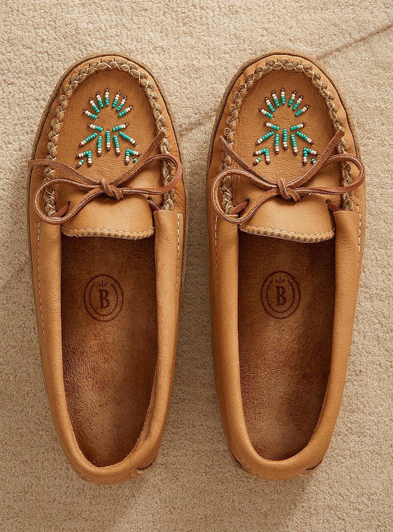Bastien Industries: Le mocassin Y&auml;nonchia' (maison) Femme Taupe