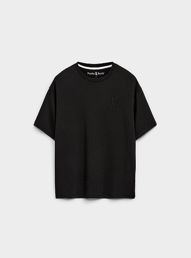 Le t-shirt logo brod&eacute; ton sur ton