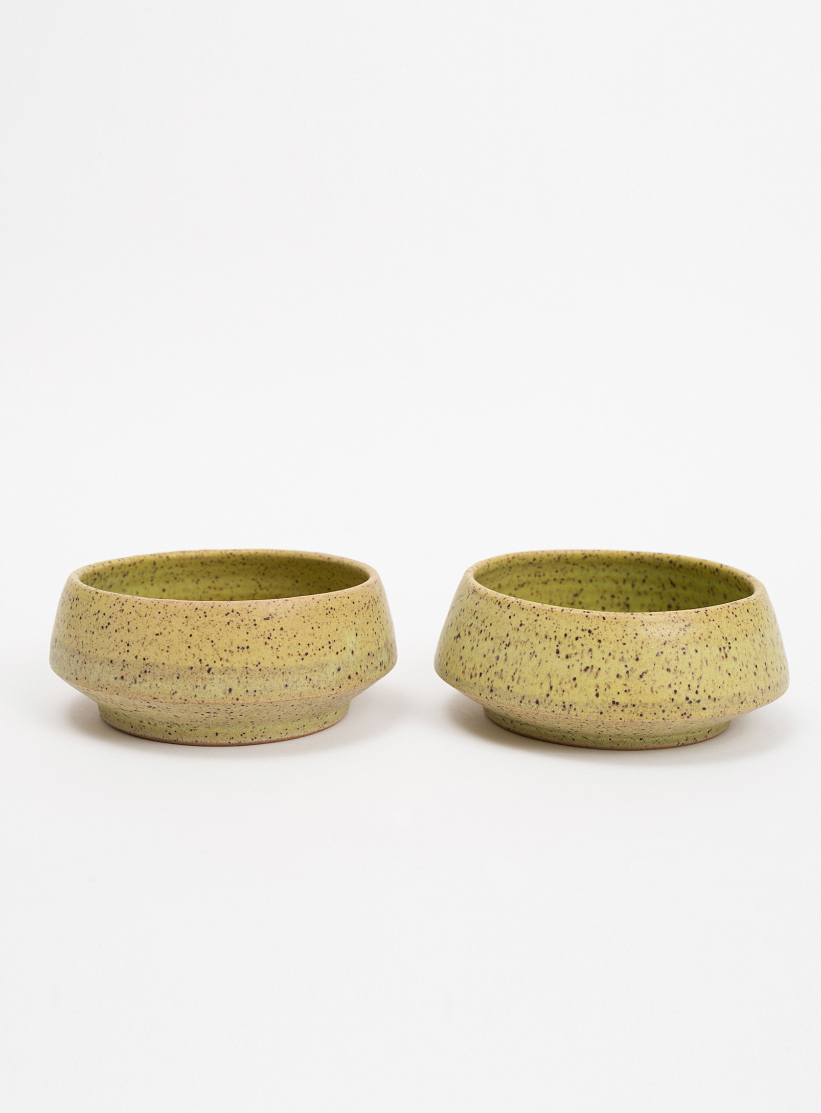 Kate Metten Ceramics Set Of 2 Minimalist Stoneware Serving Bowls In Green