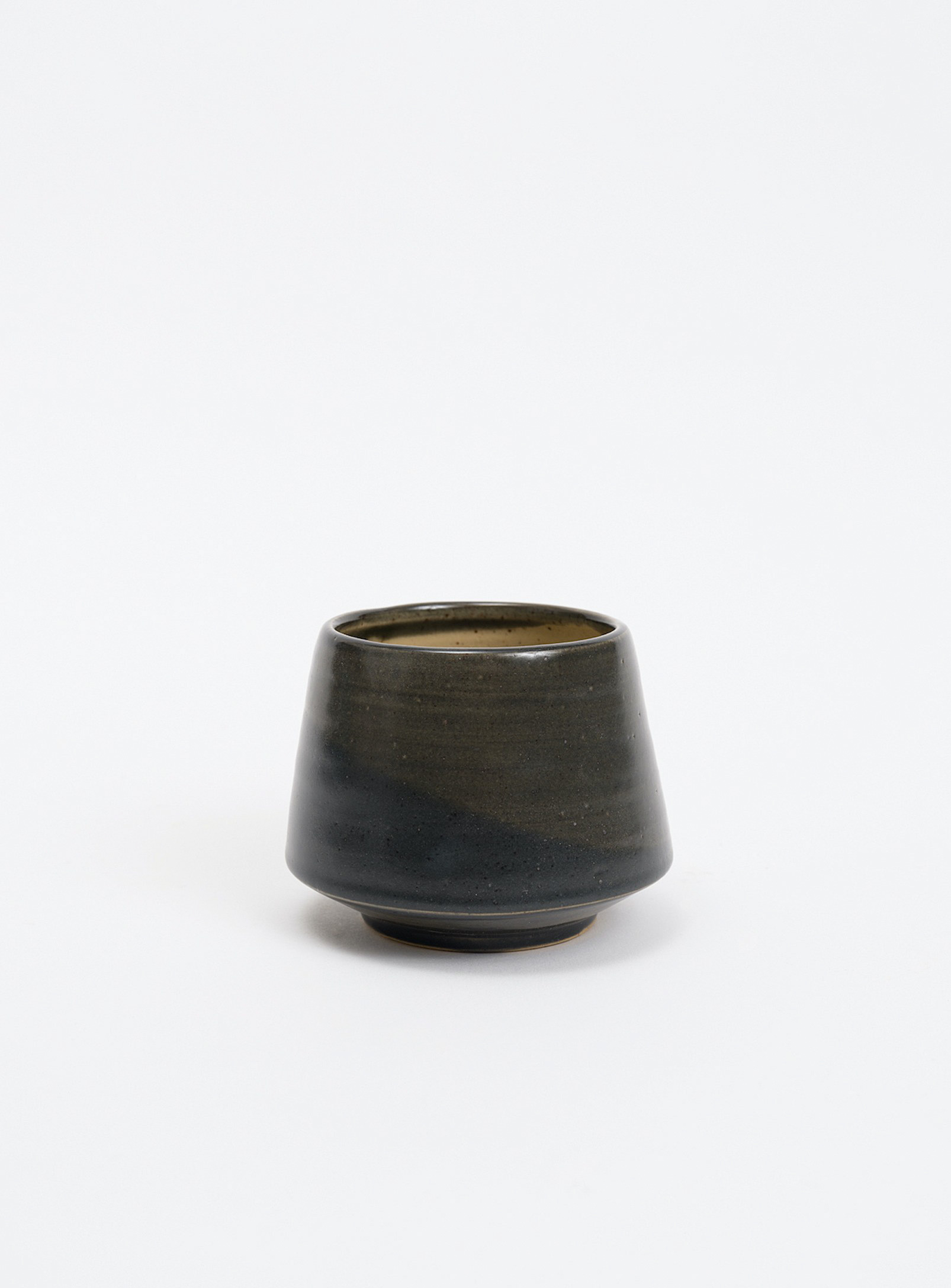 Kate Metten Ceramics Minimalist Stoneware Tumbler In Black