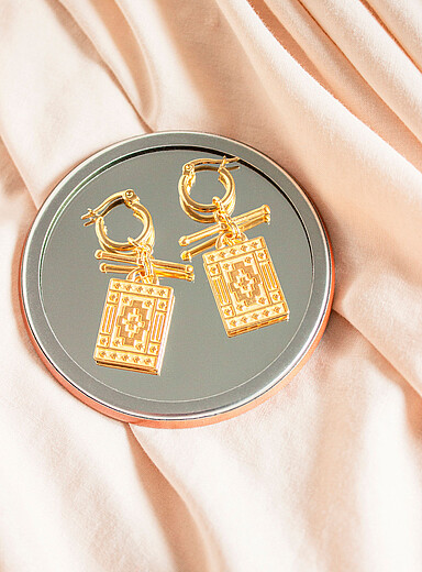 Navi gold earrings