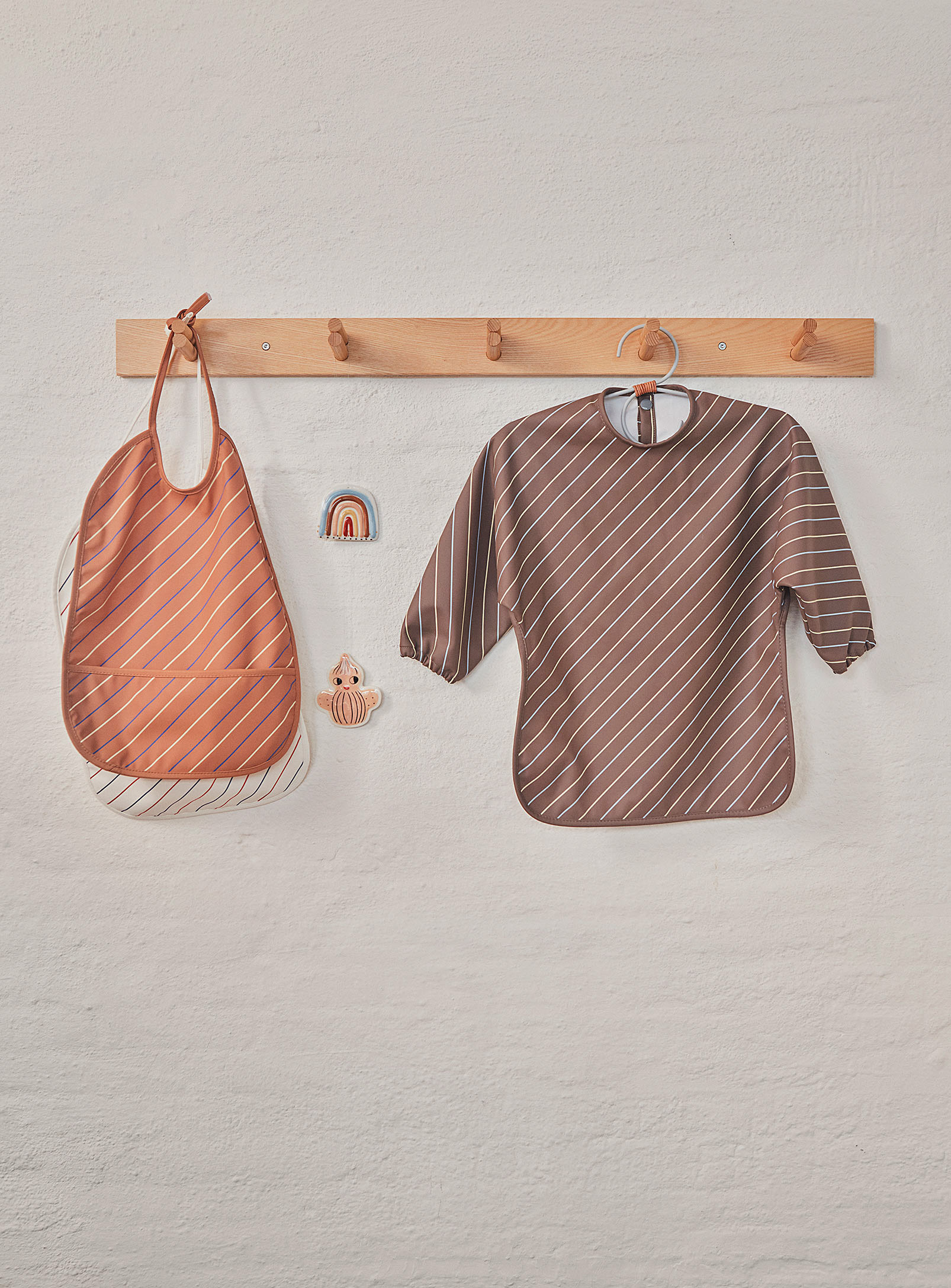 OYOY Living design - Double-prong wall-mounted coat rack