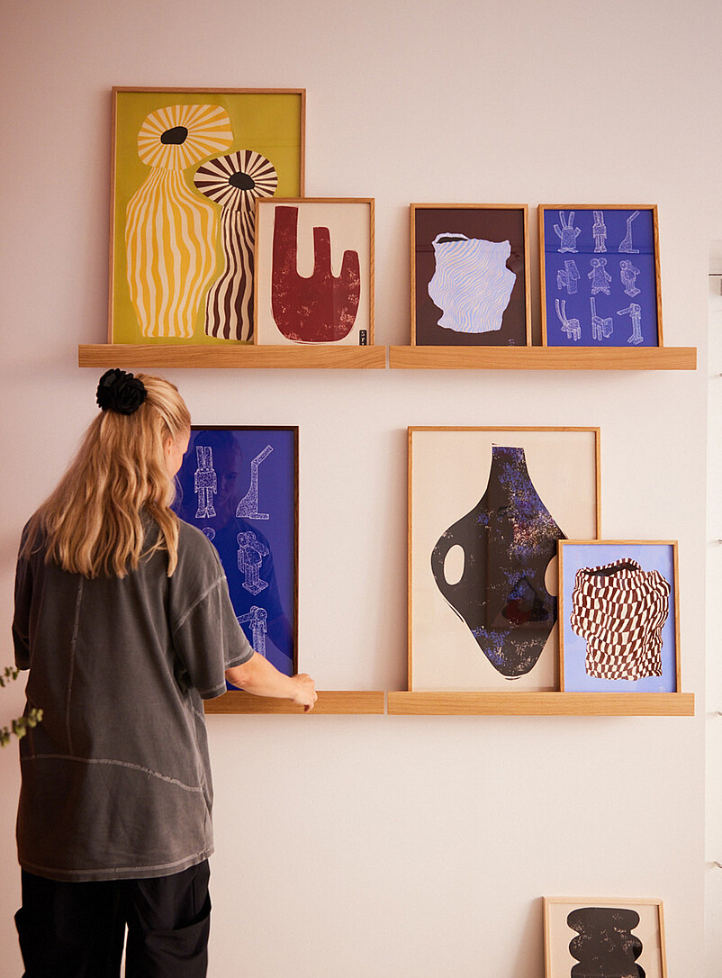 Gallery oak floating shelf product image (primary)
