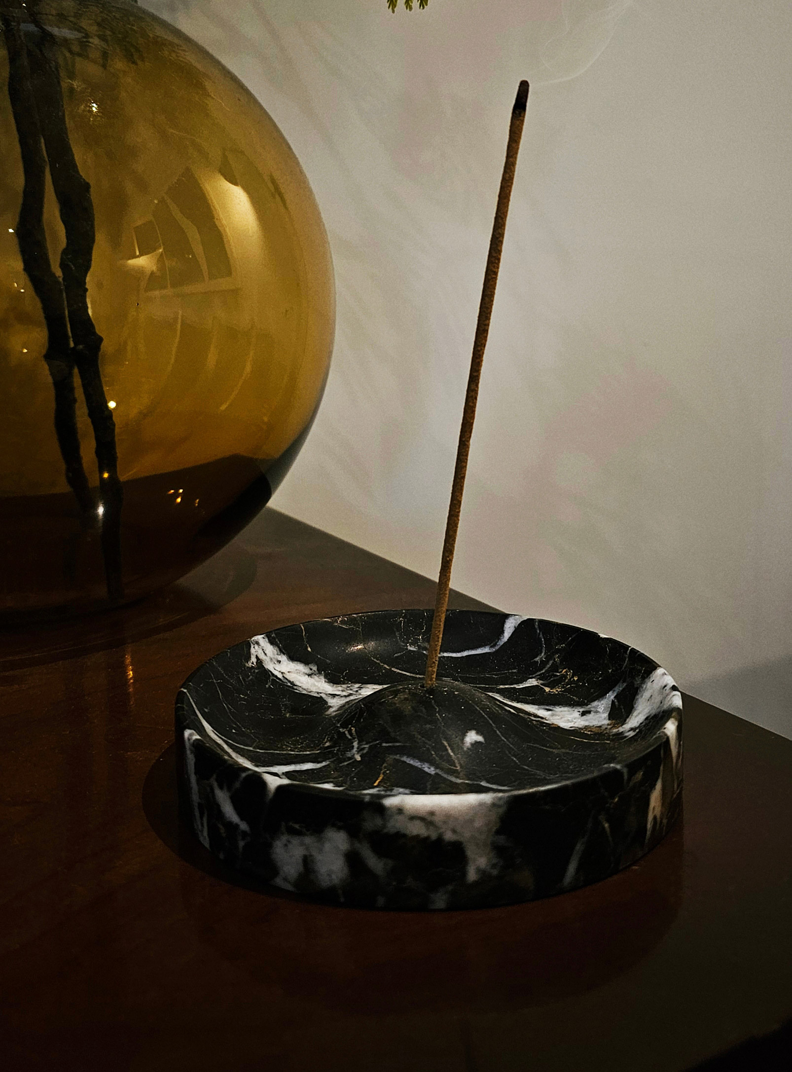 Morfí Design - Porto marble incense holder