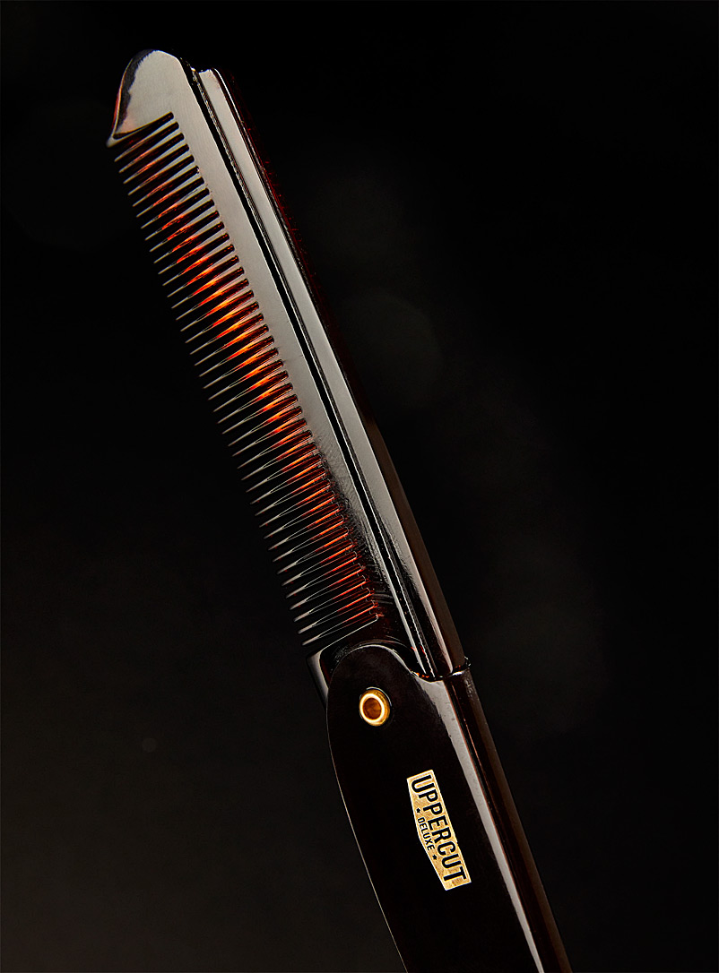 Uppercut Deluxe Brown CT7 flip comb for men
