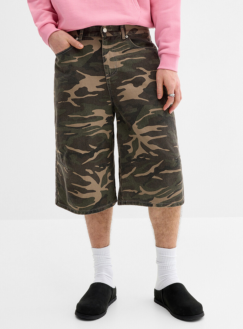 Camo darted-knee 16" jort Baggy fit Imported from Seoul product image 2