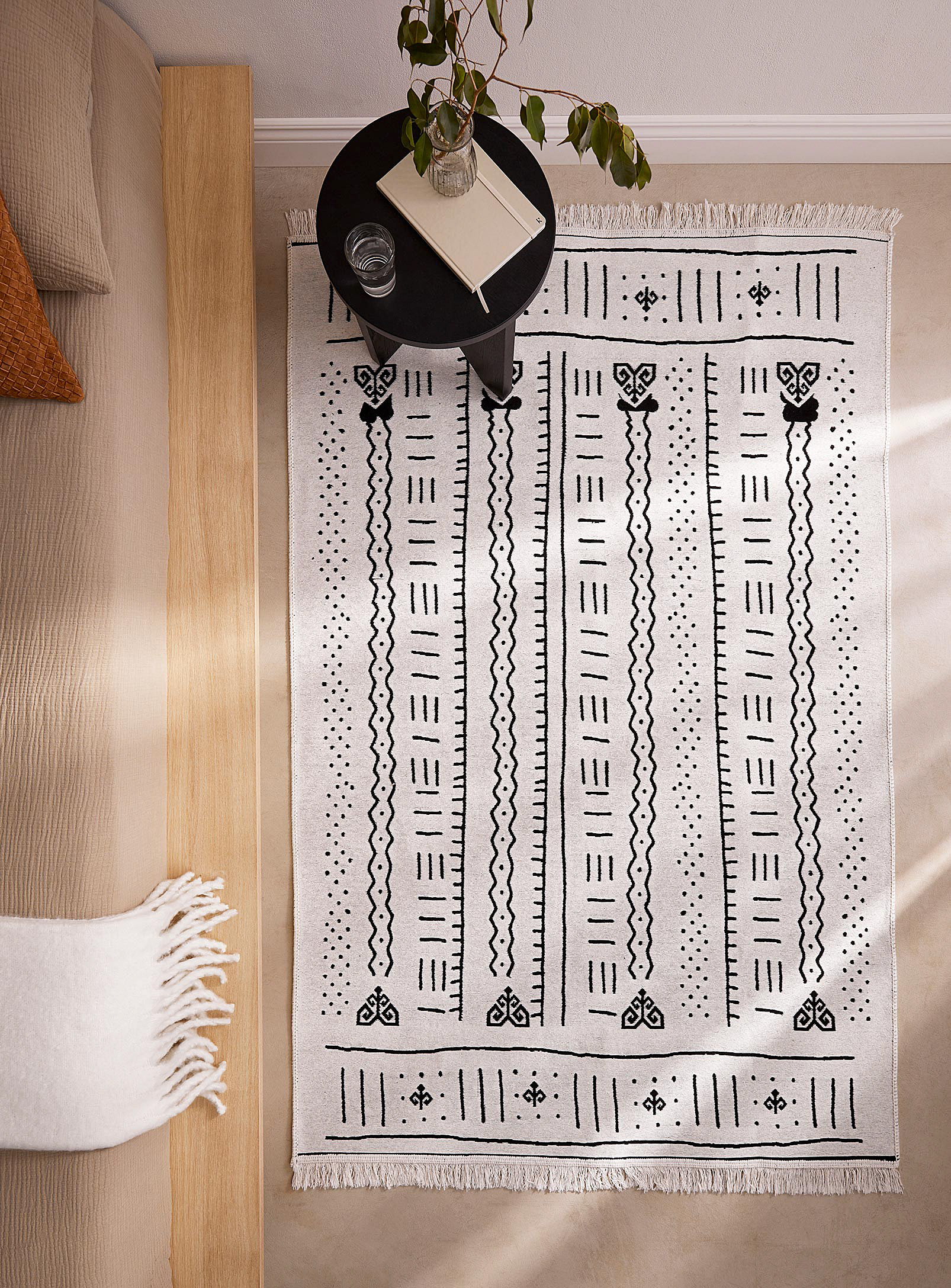 Simons Maison - Hieroglyphic patterns reversible rug 120 x 180 cm