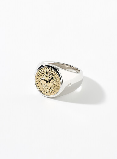 La bague chevali&egrave;re Coin bimati&egrave;re