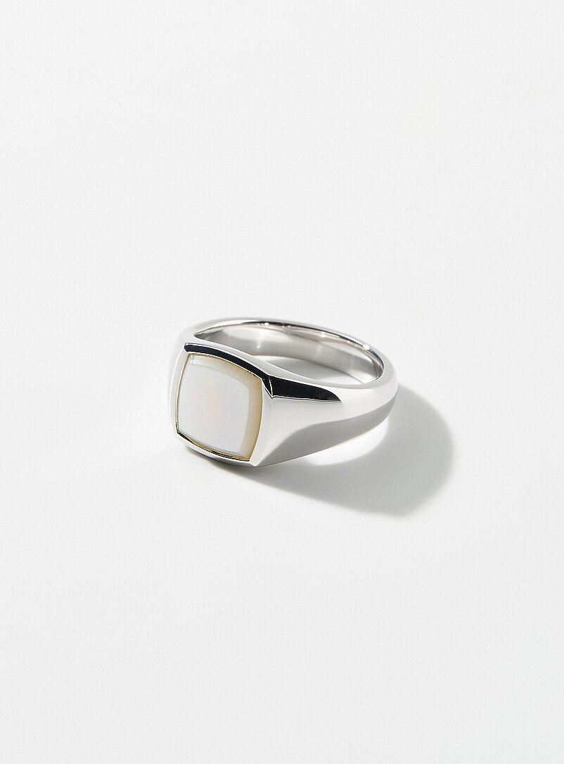 Kay mother-of-pearl signet ring product image (primary)
