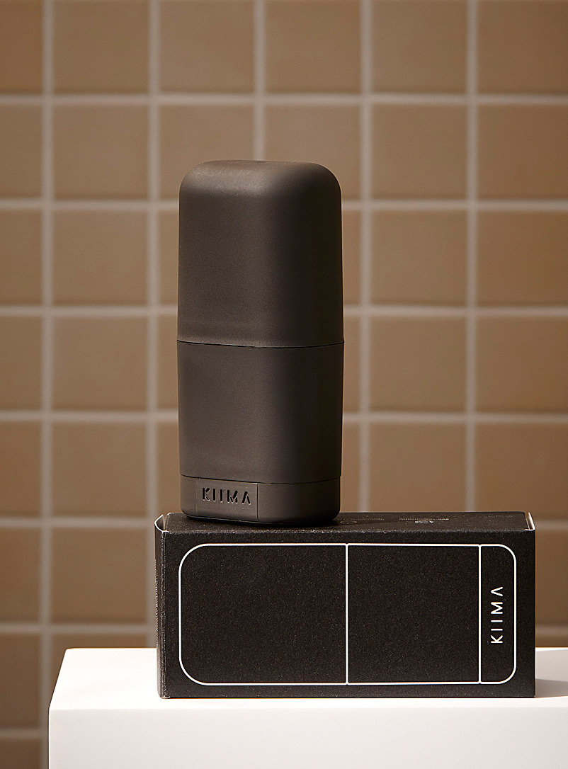 KIIMA Black Refillable deodorant applicator for men