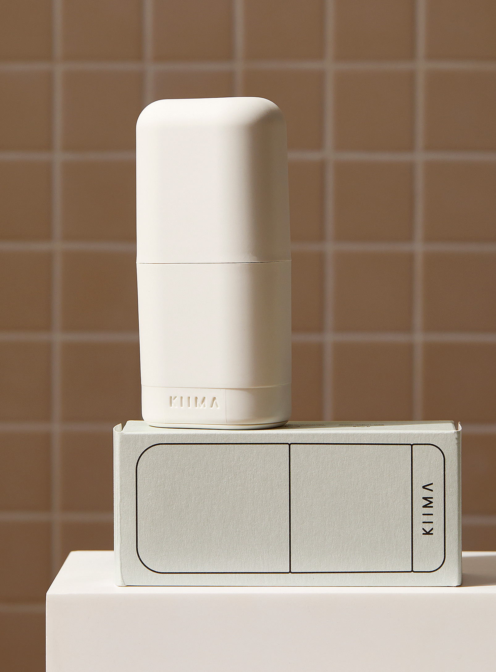 Kiima Refillable Deodorant Applicator In White