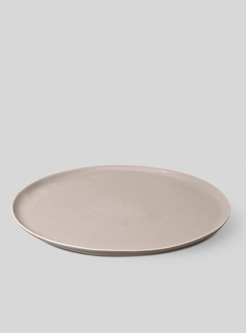 Fable Taupe Round stoneware serving tray