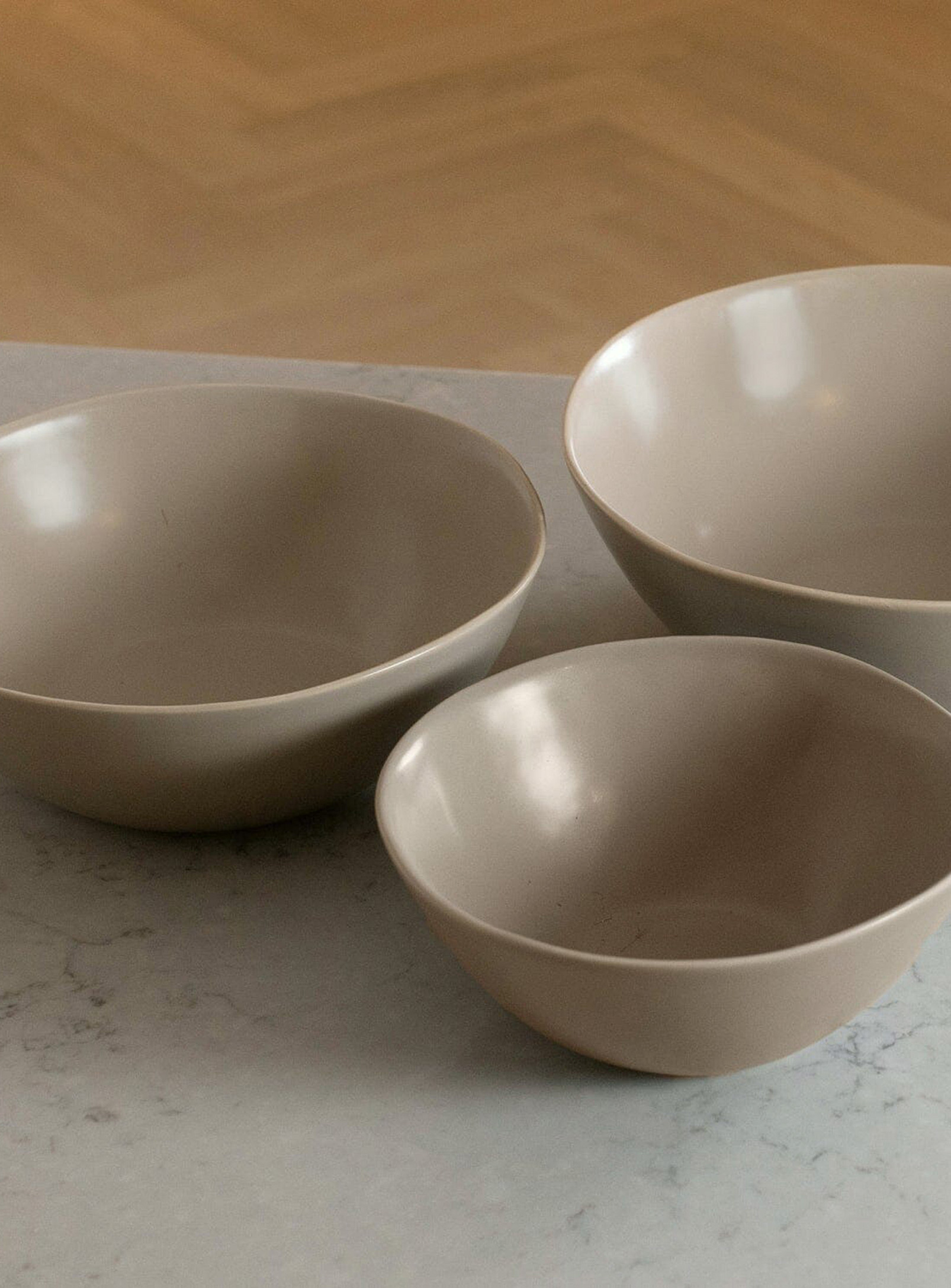 Fable Minimalist Stoneware Serving Bowls Set Of 3 In Gray