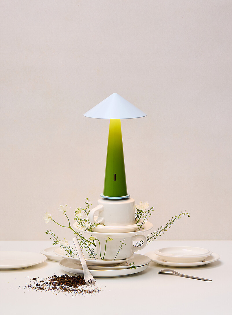 Simons Maison: La lampe portable DEL color&eacute;e Raisin - Pourpre fonc&eacute;