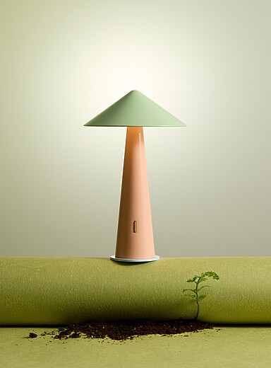 Simons Maison: La lampe portable DEL color&eacute;e Lilas