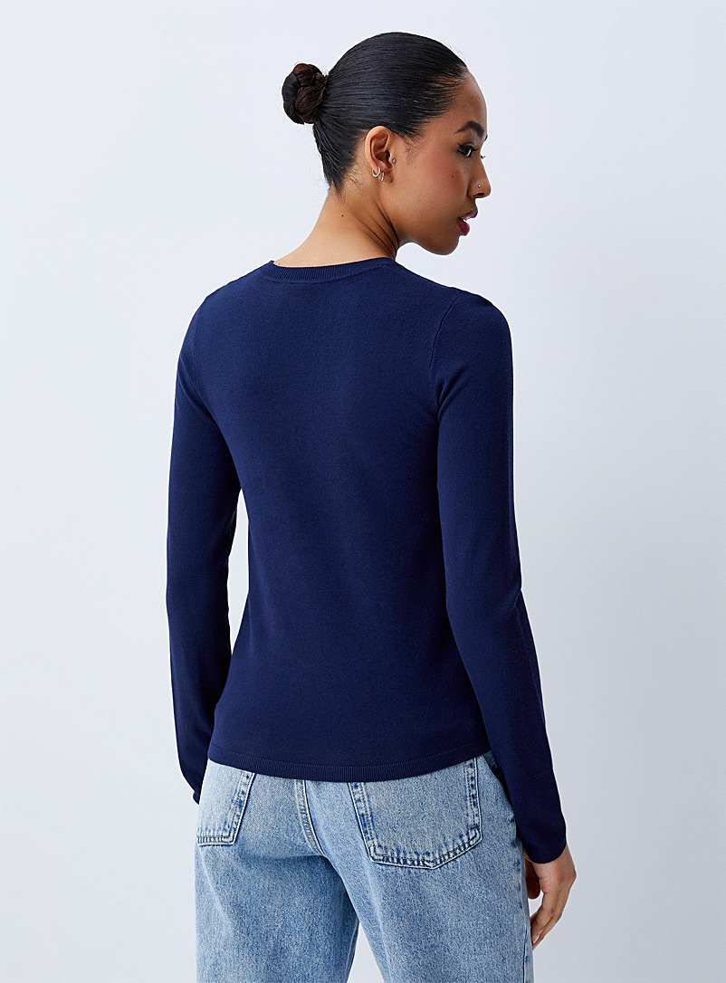 Twik: Le chandail ajust&eacute; uni col rond Noir pour femme