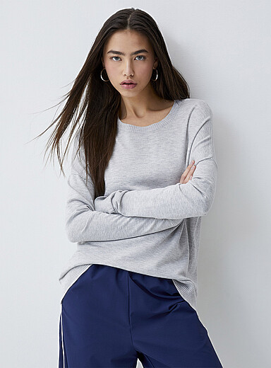 Loose crew-neck sweater