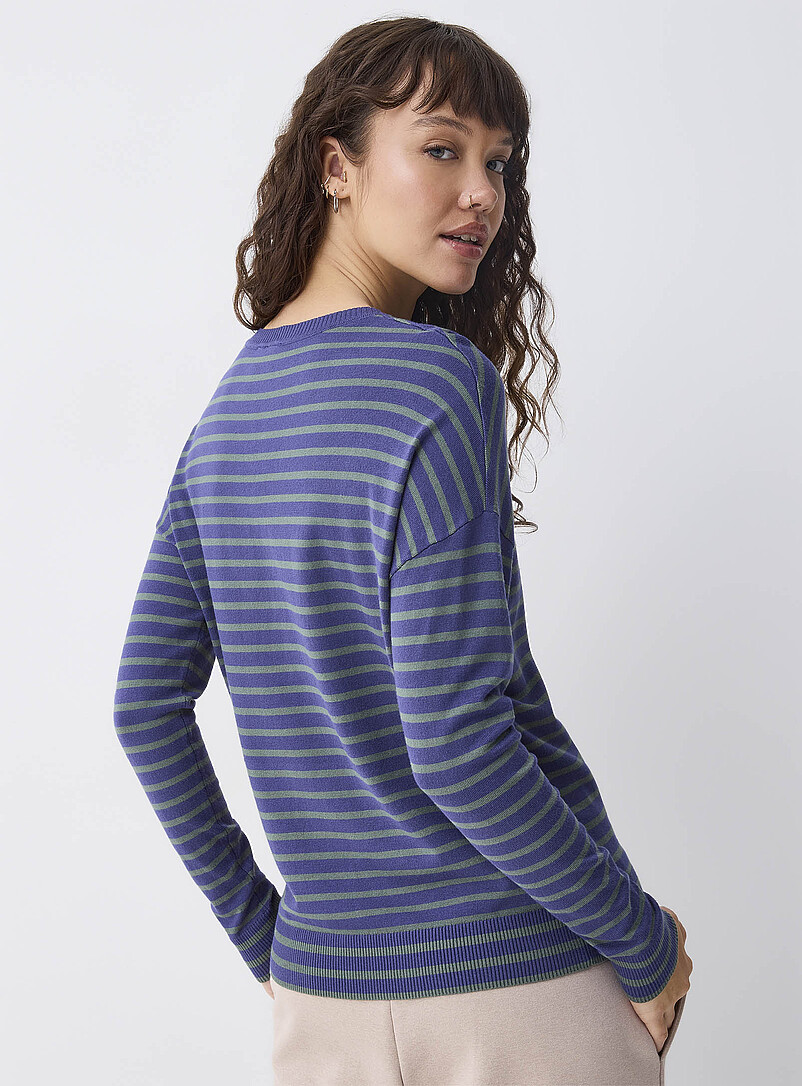 Twik: Le chandail ample ray&eacute; Bleu &agrave; motif pour femme
