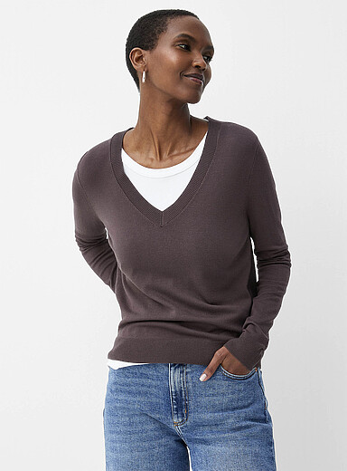 Fluid V-neck sweater