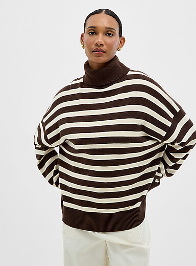 Loose turtleneck sweater