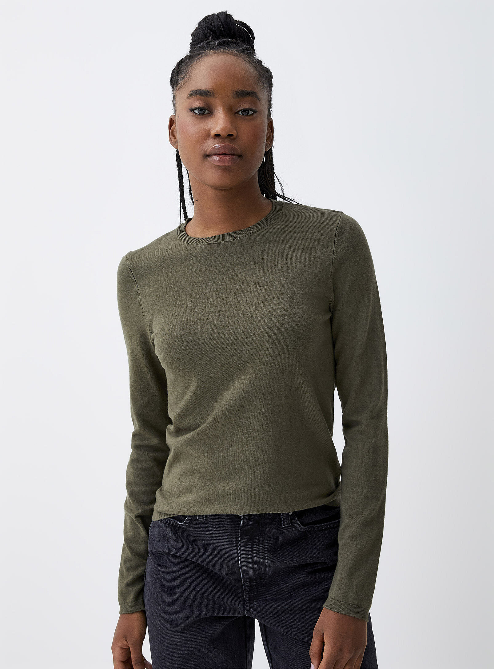Twik Fitted Solid-colour Crew-neck Sweater In Mossy Green