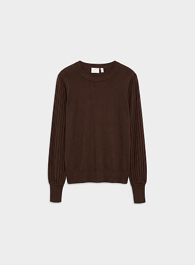 Pleated sleeves fine-knit sweater