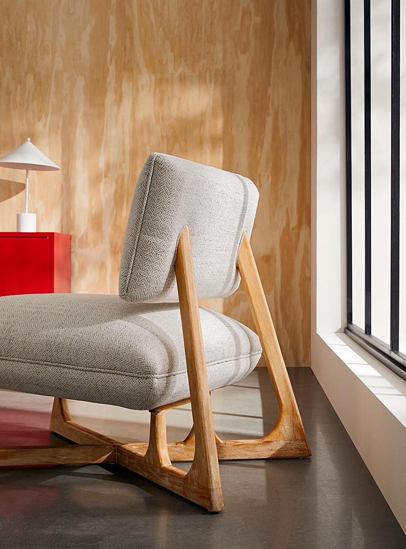 Modern lounge chair product image 2