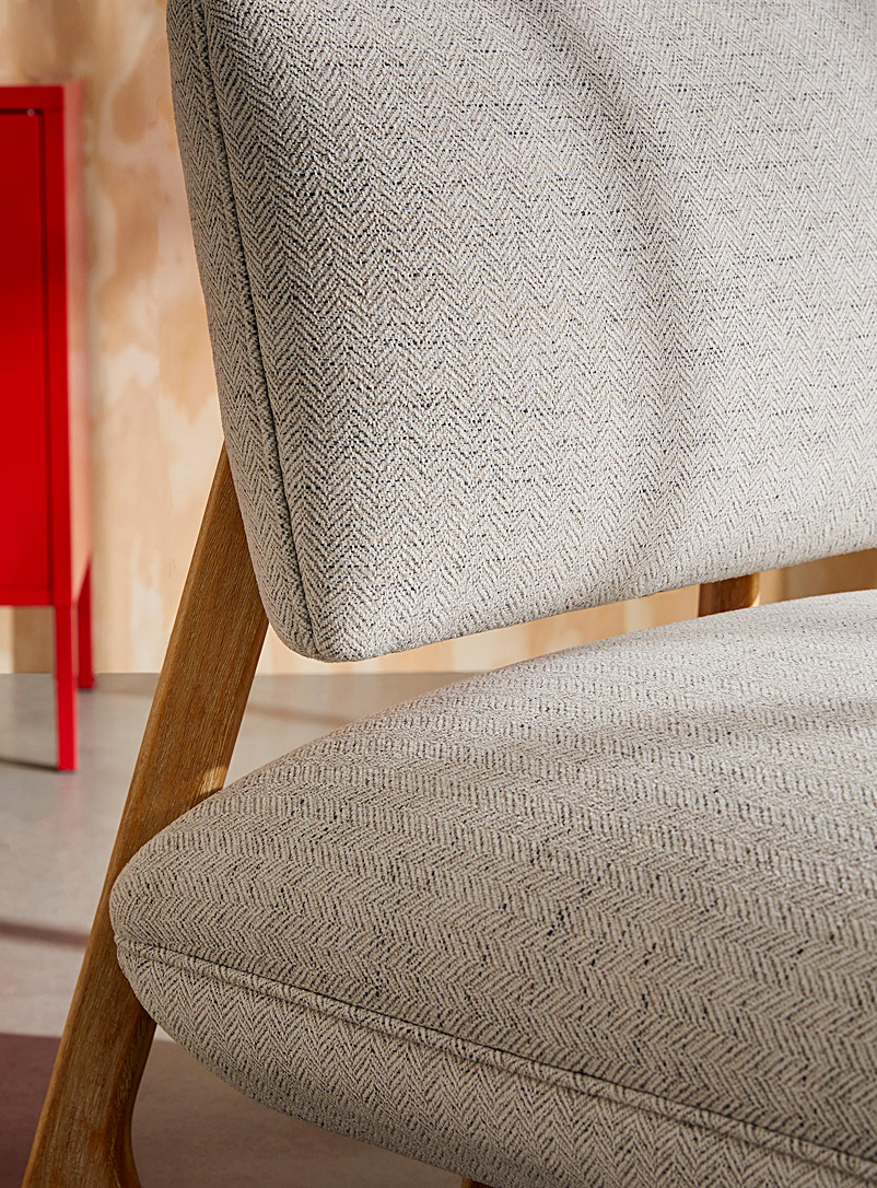 Modern lounge chair product image 3