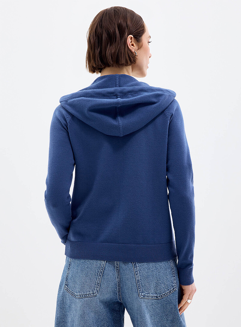Contemporaine: La veste &agrave; capuche doux tricot unie Noir pour femme