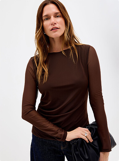 Le t-shirt microfilet &agrave; fronces manches longues
