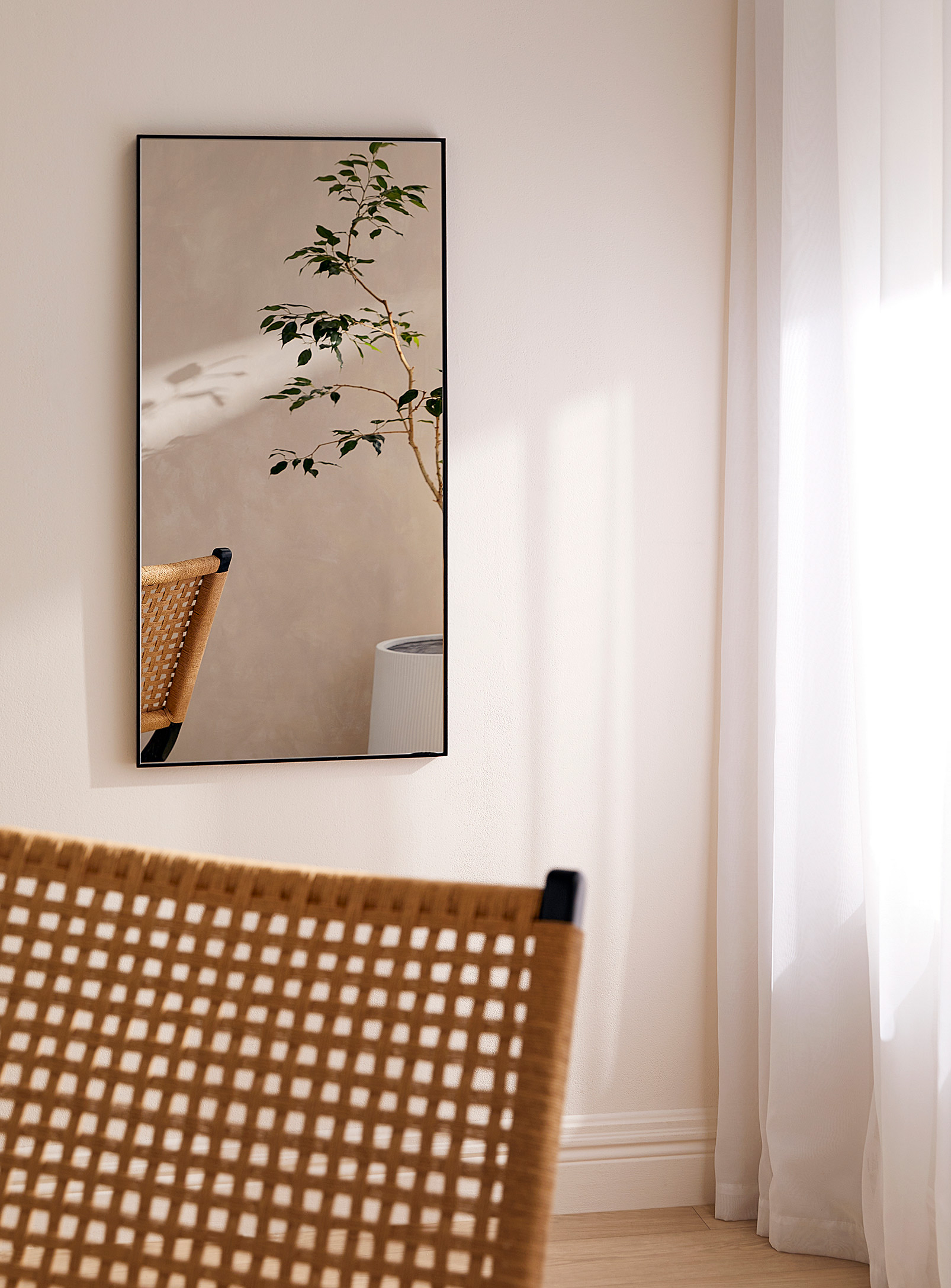 Simons Maison Sleek Rectangular Mirror In Black