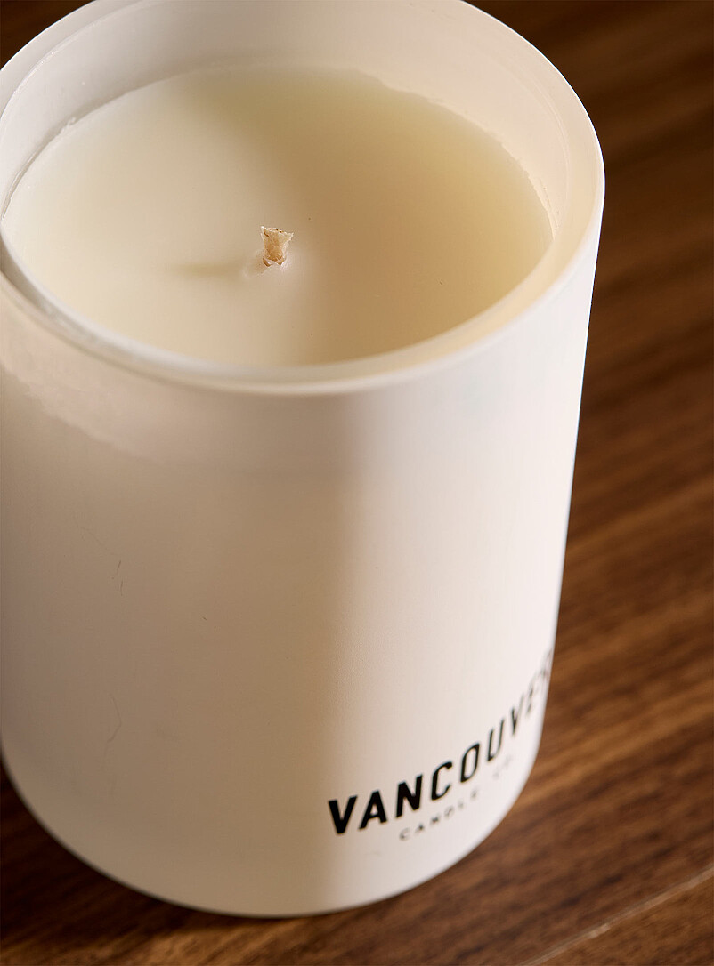 Canadian-inspired scented candle Our History, Our Heritage Collection product image 2